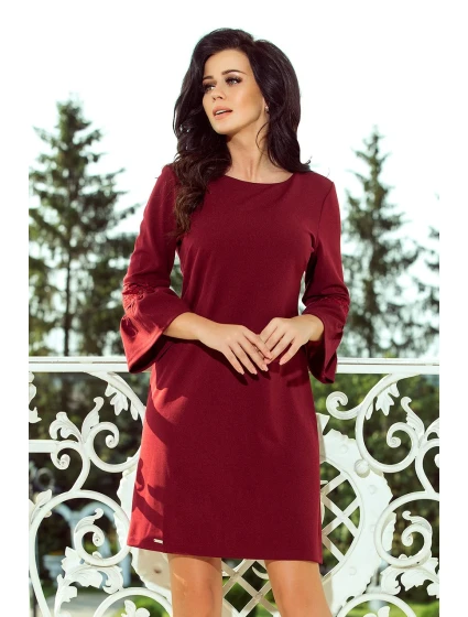 Dámské šaty v bordó barvě s krajkou na rukávech model 6318810 - numoco Dámské šaty v bordó barvě s krajkou na rukávech model 6318810 - numoco
