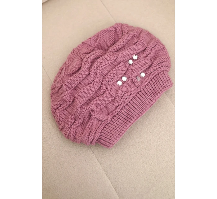 Dámska zimná pletená čiapka s ozdobnými kryštálmi K399 fialová