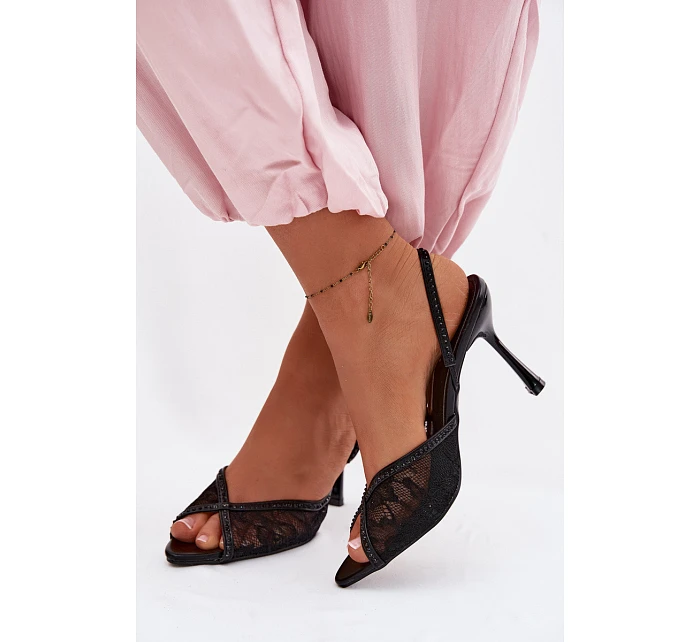 Dámské sandály na podpatku s krajkou a zdobením Černé model 22103145 - Boto