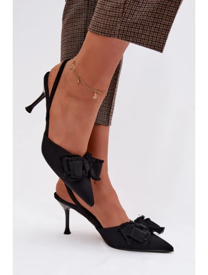 Sandále na podpätku model 224467 Krok vo veľkom štýle Sandále na podpätku model 224467 Krok vo veľkom štýle