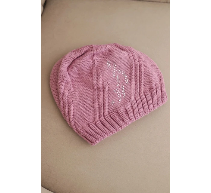 Dámska zimná čiapka s vlnou a kamienkovou výzdobou K480 svetlo fialová Dámska zimná čiapka s vlnou a kamienkovou výzdobou K480 svetlo fialová