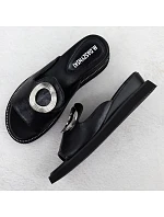 Dámské žabky na nízkém podpatku černé M.Daszynski