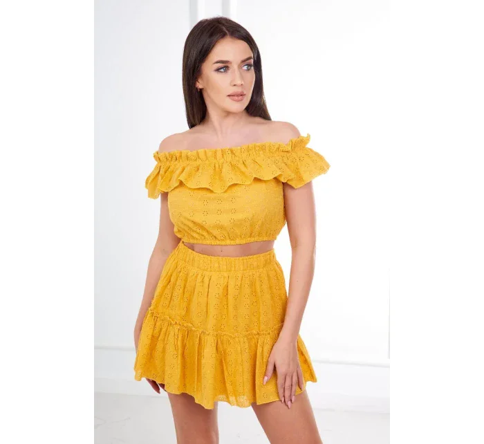 Vyšívaná súprava s horčicovou blúzkou s bodkami