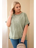 Dámská bavlněná halenka Plus Size s model 22212492 květinami khaki - K-Fashion Dámská bavlněná halenka Plus Size s model 22212492 květinami khaki - K-Fashion