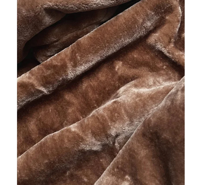 Dámska karamelová bunda s kožušinovou podšívkou (B8116-22) Dámska karamelová bunda s kožušinovou podšívkou (B8116-22)