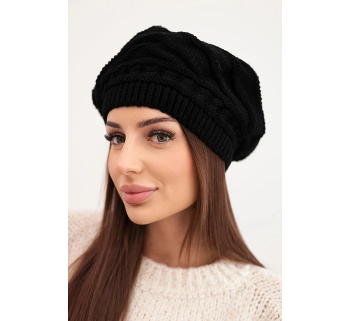Dámska zimná pletená čiapka s ozdobným vzorom K378 čierna