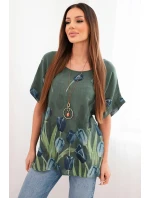 Dámske bavlnené tričko s kvetinovým vzorom tmavej khaki farby Dámske bavlnené tričko s kvetinovým vzorom tmavej khaki farby