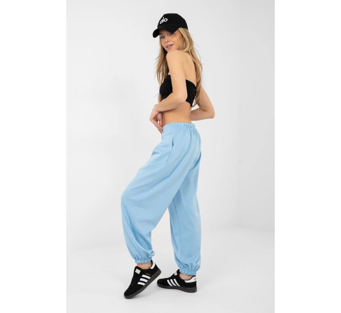 Tepláky model 223751 Taliansko Moda Tepláky model 223751 Taliansko Moda