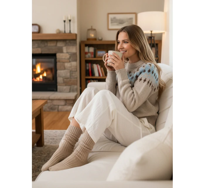 dámský svetr jedné velikosti tmavě béžový Dstreet model 21982127 - FashionStreet dámský svetr jedné velikosti tmavě béžový Dstreet model 21982127 - FashionStreet