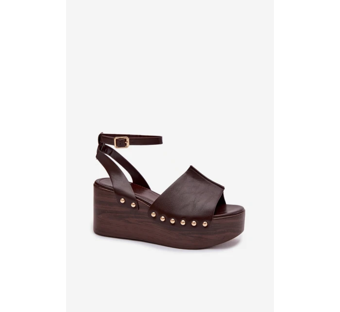 Dámské sandály na platformě se zlatými sponami čokoládové Galorina