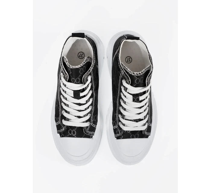 Praktické čierne tenisky na platforme pre ženy Praktické čierne tenisky na platforme pre ženy