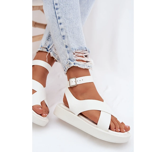 Sandály z eko kůže na platformě Bílé model 22102991 - Boto