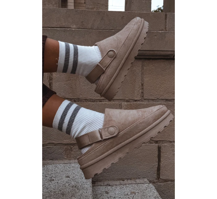 Damskie Kapcie Ocieplane Futerkiem Na Platformie Beżowe Azida Damskie Kapcie Ocieplane Futerkiem Na Platformie Beżowe Azida