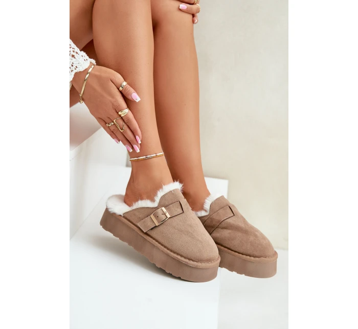 Kapcie Damskie Na Grubej Podeszwie Z Futerkiem I Klamrą Ciemnobeżowe Linneola Kapcie Damskie Na Grubej Podeszwie Z Futerkiem I Klamrą Ciemnobeżowe Linneola