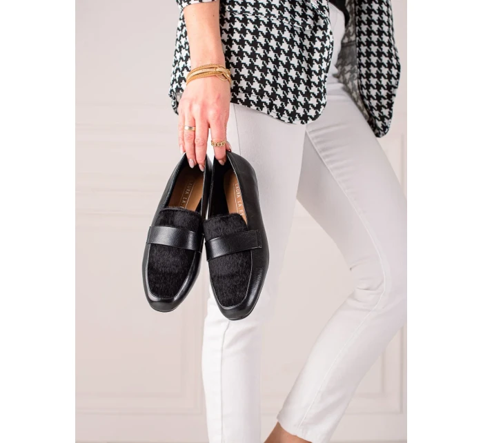 Originálne poltopánky dámske čierne na plochom podpätku Originálne poltopánky dámske čierne na plochom podpätku