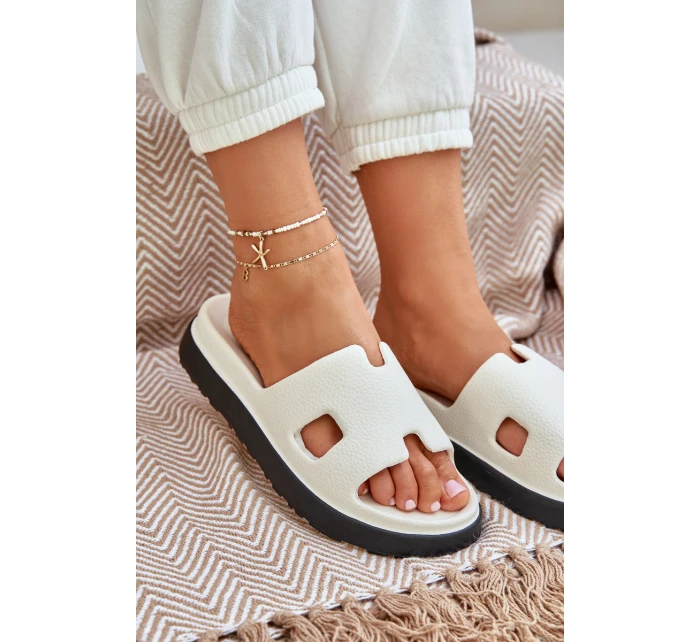 Pěnové Pantofle S Bílé model 21683479 - Boto Pěnové Pantofle S Bílé model 21683479 - Boto