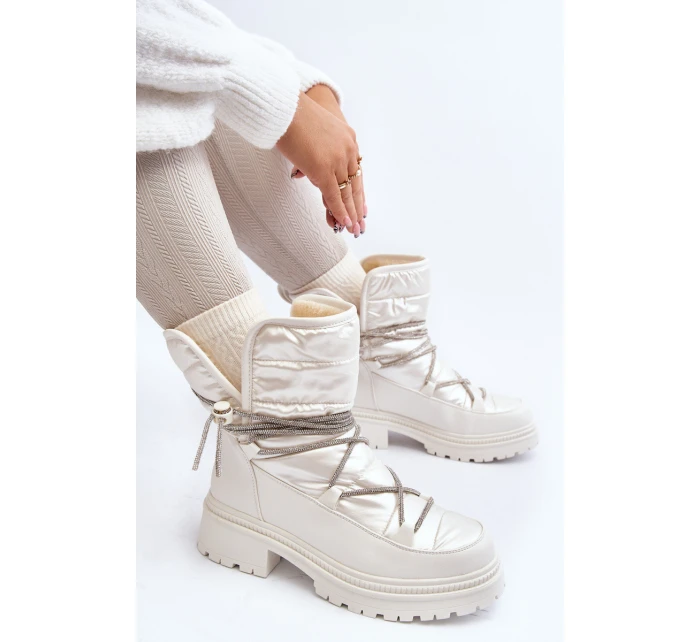 Dámské bílé zimní boty s ozdobným šněrováním model 21645231 - Boto