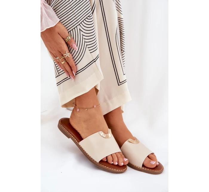 Klapki Damskie Eko Skórzane Z Ozdobnymi Detalami Beżowe Mevith Klapki Damskie Eko Skórzane Z Ozdobnymi Detalami Beżowe Mevith