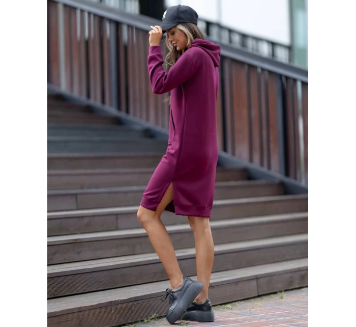 Dámske ležérne šaty v bordovej farbe bordová s kapucňou (523)
