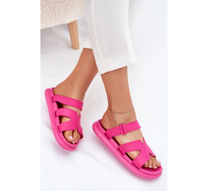 Dámské Gumové Pantofle S Páskem Fuchsie model 21702989 - Boto Dámské Gumové Pantofle S Páskem Fuchsie model 21702989 - Boto