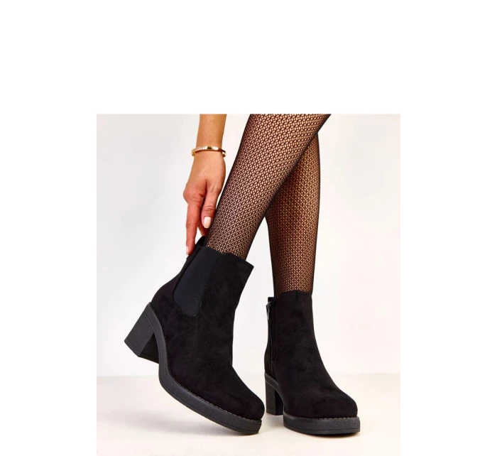 Topánky na podpätku model 219955 Solea Topánky na podpätku model 219955 Solea