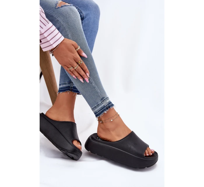 Pěnové dámské sandály na platformě černé model 21697861 - EVENTO