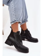 Kožené dámské kotníkové boty na klínu s ozdobou D a model 21718420 Černé - D&A