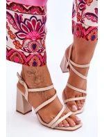 kožené sandály na podpatku Béžove model 21619797 - Boto