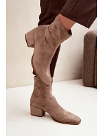 Dámské kotníkové boty na podpatku typu Khaki model 22320781 - Boto