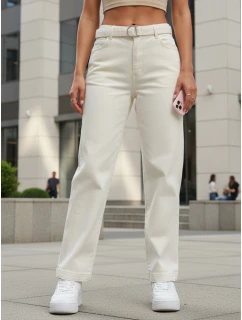 Dámske džínsy regular fit s vysokým pásom a opaskom krémové FashionStreet UY2914