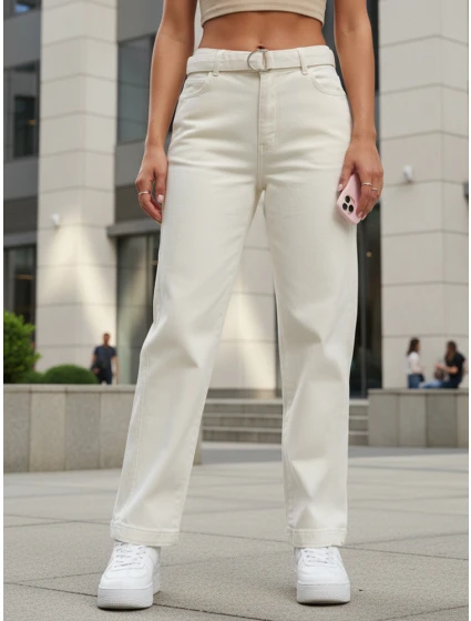 Dámske džínsy regular fit s vysokým pásom a opaskom krémové FashionStreet UY2914