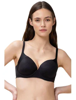 model 19676554 Body Makeup Soft Touch WP EX kolor:0004black - Triumph