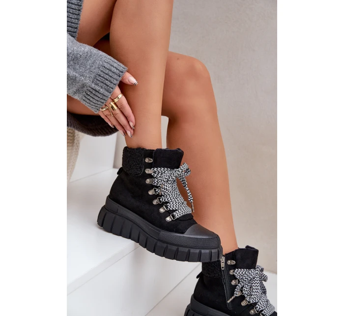 Dámské Zateplené Botky Trapery Na Platformě Černé model 21680175 - EVENTO Dámské Zateplené Botky Trapery Na Platformě Černé model 21680175 - EVENTO