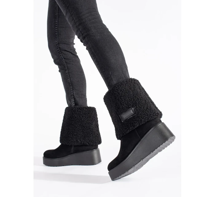 Moderné čierne dámske členkové topánky na klin