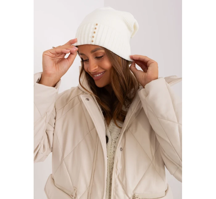 Czapka JK CZ 13 model 18975346 ecru - FPrice