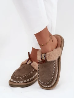 Dámske kožušinové papuče s kožušinou a výšivkou - zelené Perivelle