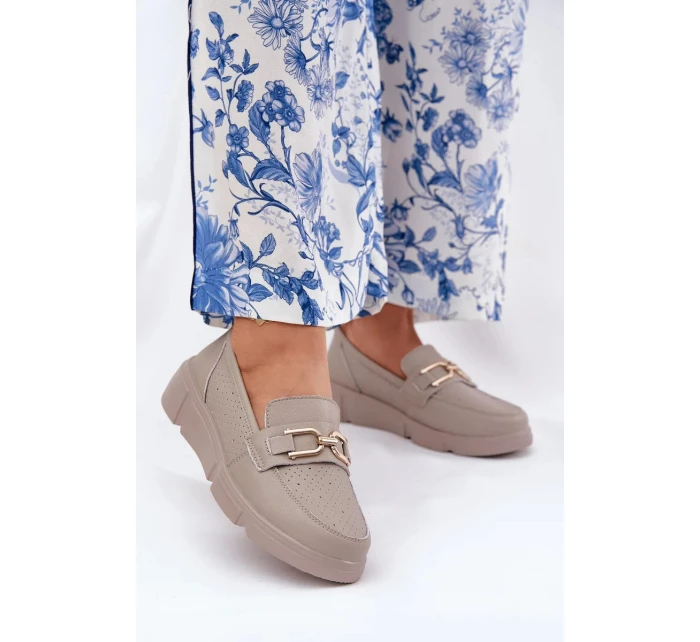 Dámske kožené mokasíny so zlatými detailmi Vinceza - tmavo béžové Dámske kožené mokasíny so zlatými detailmi Vinceza - tmavo béžové