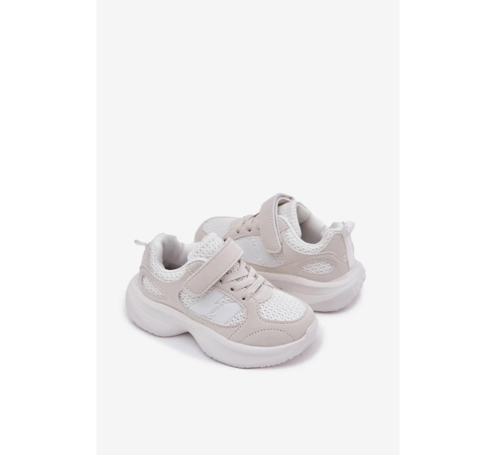 Dětské sportovní boty tenisky na suchý zip bílé model 21700754 - Boto Dětské sportovní boty tenisky na suchý zip bílé model 21700754 - Boto