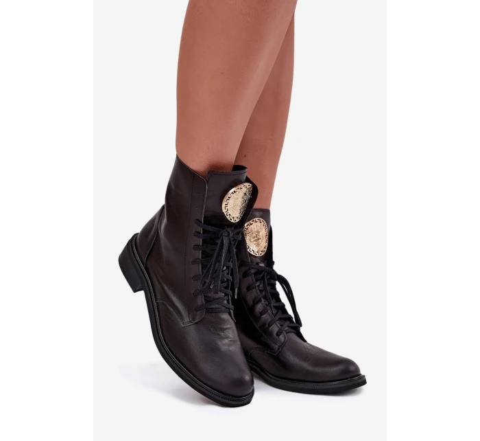 Skórzane Botki Damskie Na Płaskim Obcasie Ze Złotym Detalem Zazoo 3084 Czarne Skórzane Botki Damskie Na Płaskim Obcasie Ze Złotym Detalem Zazoo 3084 Czarne