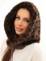 Dámská čepice s kapucí a kožešinou v model 22385035 vzor s vázáním čokoládová - K-Fashion