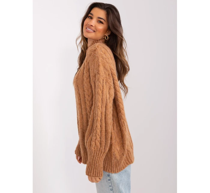 Sweter AT SW camelowy model 19018721 - FPrice Sweter AT SW camelowy model 19018721 - FPrice