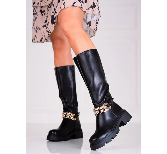 Krásne čierne ploché topánky na podpätku pre ženy Krásne čierne ploché topánky na podpätku pre ženy