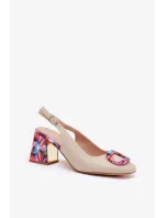 Sandále na podpätku model 210693 Vykročte štýlovo Sandále na podpätku model 210693 Vykročte štýlovo