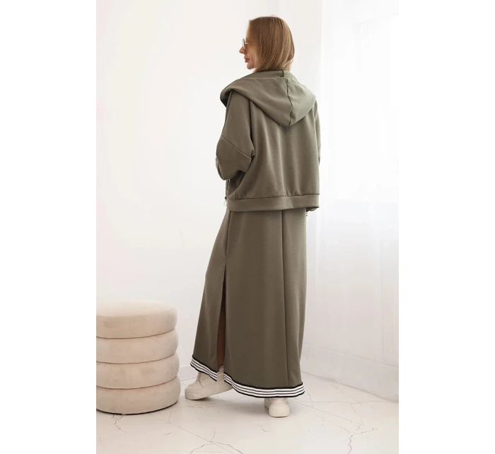 Dámska súprava z viskózy s otvorenou mikinou a dlhou sukňou khaki Dámska súprava z viskózy s otvorenou mikinou a dlhou sukňou khaki
