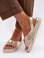 Kožené dámské sandály s ozdobou D&A GR61-5932 Zlaté