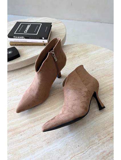Boty na podpatku model 230937 Step in style Boty na podpatku model 230937 Step in style