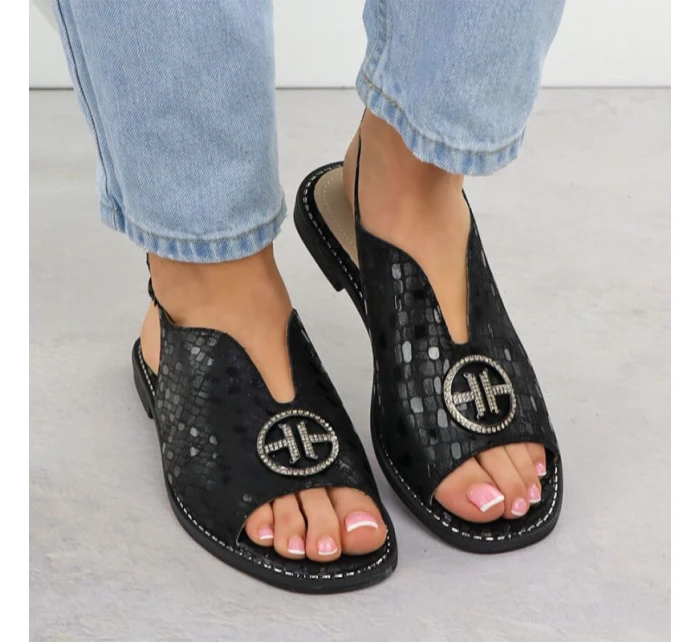 Dámské černé kožené sandály model 21904964 - S.Barski