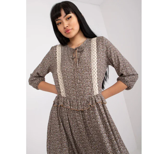 Šaty CHA SK 1710 1.52 hnedá Šaty CHA SK 1710 1.52 hnedá