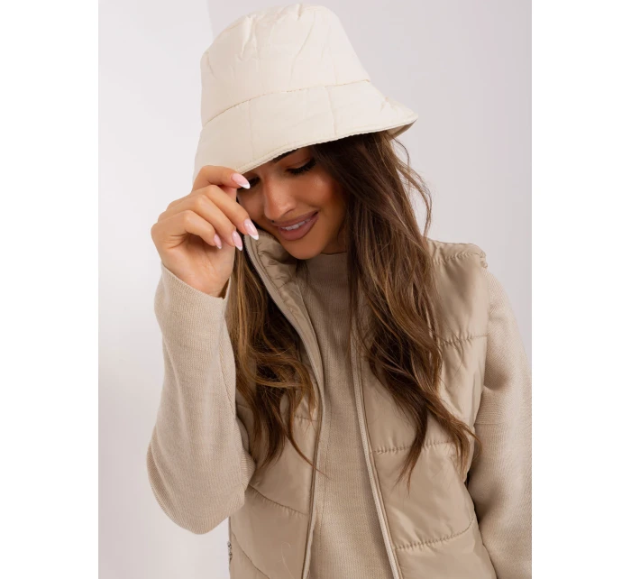 Czapka NM CZ model 18997573 jasny beżowy - FPrice Czapka NM CZ model 18997573 jasny beżowy - FPrice