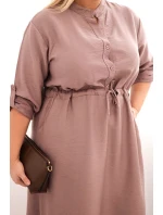 Dámska viskózna plus size sukňa s gombíkmi a viazaním v páse fango Dámska viskózna plus size sukňa s gombíkmi a viazaním v páse fango
